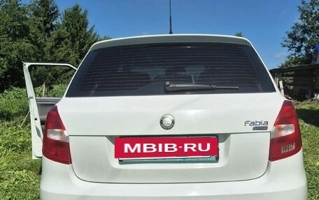 Skoda Fabia II, 2008 год, 300 000 рублей, 2 фотография