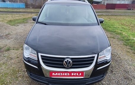 Volkswagen Touran III, 2007 год, 820 000 рублей, 7 фотография