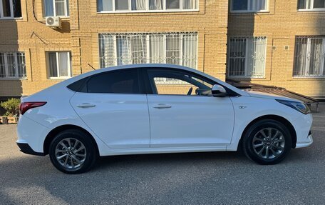 Hyundai Solaris II рестайлинг, 2021 год, 1 950 000 рублей, 4 фотография