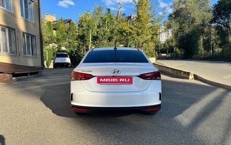 Hyundai Solaris II рестайлинг, 2021 год, 1 950 000 рублей, 5 фотография