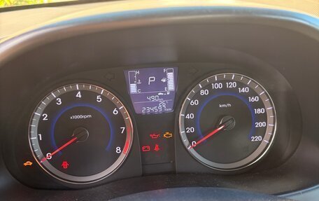 Hyundai Solaris II рестайлинг, 2016 год, 880 000 рублей, 9 фотография