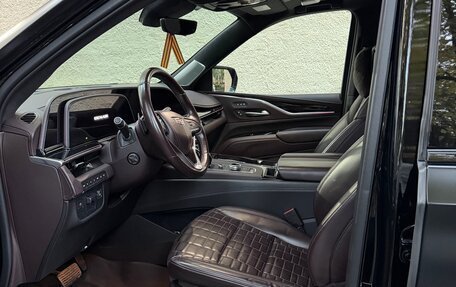 Cadillac Escalade V, 2022 год, 8 900 000 рублей, 5 фотография