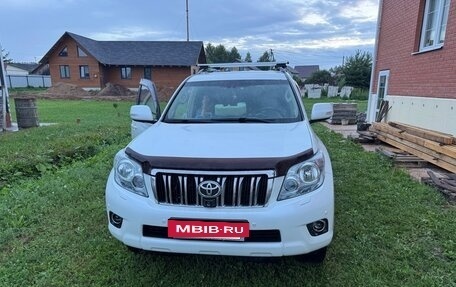 Toyota Land Cruiser Prado 150 рестайлинг 2, 2012 год, 3 200 000 рублей, 2 фотография