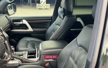 Toyota Land Cruiser 200, 2021 год, 9 100 000 рублей, 1 фотография