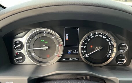 Toyota Land Cruiser 200, 2021 год, 9 100 000 рублей, 2 фотография