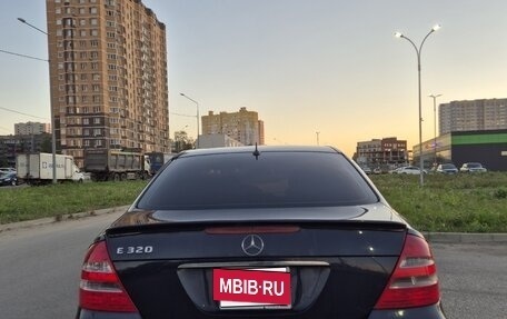 Mercedes-Benz E-Класс, 2004 год, 990 000 рублей, 4 фотография
