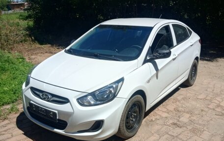 Hyundai Solaris II рестайлинг, 2013 год, 600 000 рублей, 5 фотография