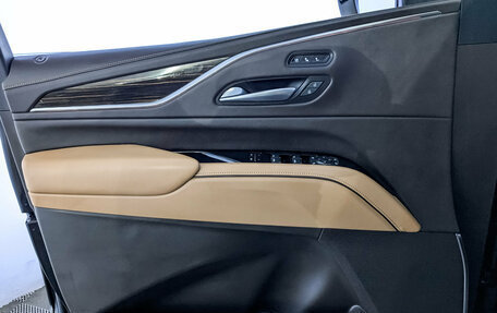 Cadillac Escalade V, 2022 год, 7 850 000 рублей, 19 фотография