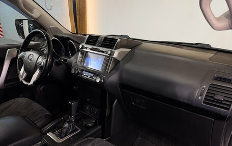 Toyota Land Cruiser Prado 150 рестайлинг 2, 2015 год, 3 950 000 рублей, 18 фотография