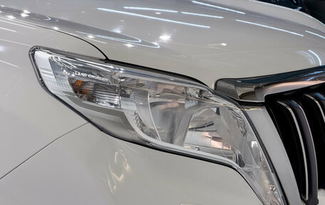 Toyota Land Cruiser Prado 150 рестайлинг 2, 2015 год, 3 950 000 рублей, 24 фотография
