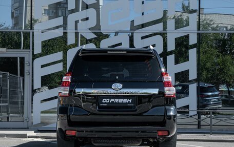 Toyota Land Cruiser Prado 150 рестайлинг 2, 2014 год, 3 318 000 рублей, 4 фотография