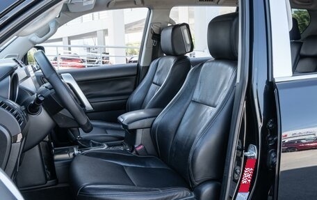 Toyota Land Cruiser Prado 150 рестайлинг 2, 2014 год, 3 318 000 рублей, 13 фотография