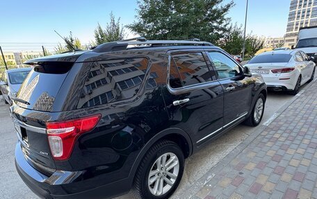 Ford Explorer VI, 2013 год, 1 650 000 рублей, 2 фотография