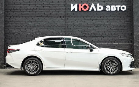Toyota Camry, 2021 год, 2 870 000 рублей, 9 фотография