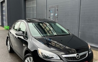 Opel Astra J, 2011 год, 730 000 рублей, 1 фотография