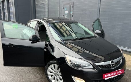 Opel Astra J, 2011 год, 730 000 рублей, 4 фотография