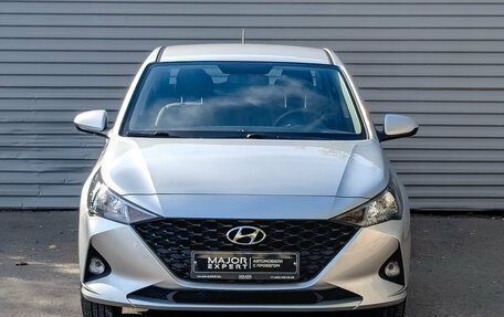 Hyundai Solaris II рестайлинг, 2022 год, 1 650 000 рублей, 2 фотография