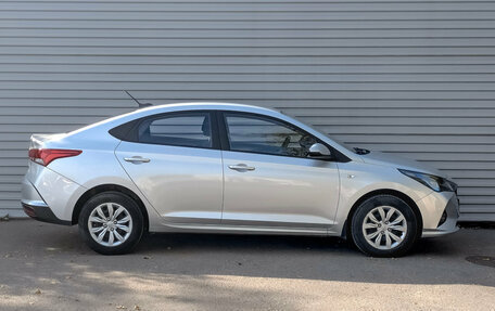 Hyundai Solaris II рестайлинг, 2022 год, 1 650 000 рублей, 4 фотография