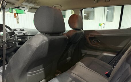 Skoda Fabia II, 2011 год, 920 000 рублей, 14 фотография