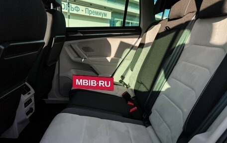 Volkswagen Tiguan II, 2017 год, 3 297 000 рублей, 10 фотография