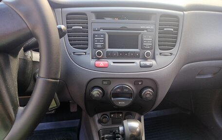KIA Rio II, 2009 год, 750 000 рублей, 14 фотография