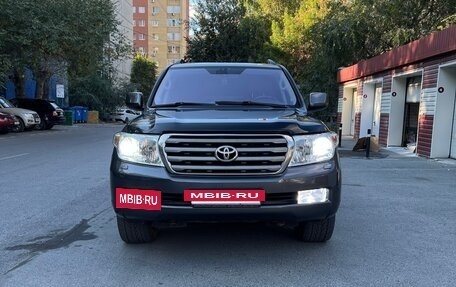 Toyota Land Cruiser 200, 2010 год, 2 750 000 рублей, 2 фотография