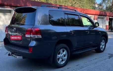 Toyota Land Cruiser 200, 2010 год, 2 750 000 рублей, 7 фотография