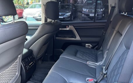 Toyota Land Cruiser 200, 2010 год, 2 750 000 рублей, 26 фотография