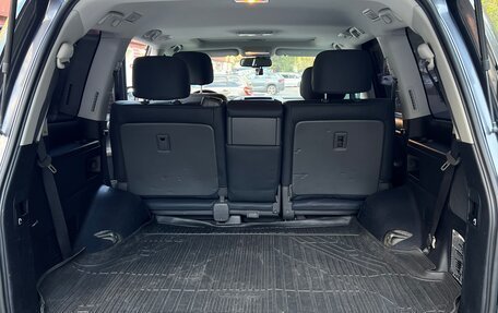 Toyota Land Cruiser 200, 2010 год, 2 750 000 рублей, 29 фотография