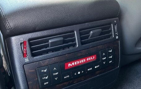 Toyota Land Cruiser 200, 2010 год, 2 750 000 рублей, 28 фотография