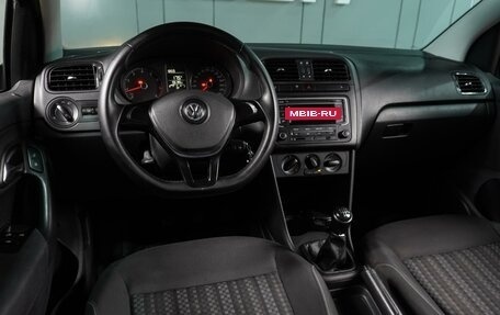 Volkswagen Polo VI (EU Market), 2015 год, 999 000 рублей, 6 фотография