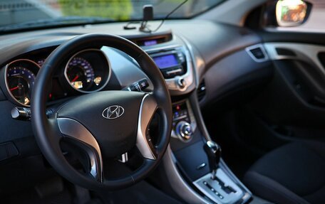 Hyundai Elantra V, 2013 год, 720 000 рублей, 11 фотография
