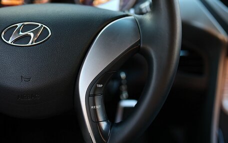 Hyundai Elantra V, 2013 год, 720 000 рублей, 17 фотография