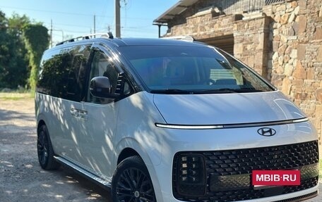 Hyundai Staria, 2022 год, 5 800 000 рублей, 1 фотография