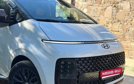 Hyundai Staria, 2022 год, 5 800 000 рублей, 5 фотография
