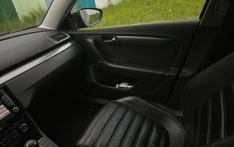 Volkswagen Passat B7, 2011 год, 980 000 рублей, 32 фотография