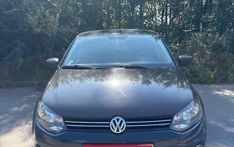 Volkswagen Polo VI (EU Market), 2013 год, 735 000 рублей, 2 фотография