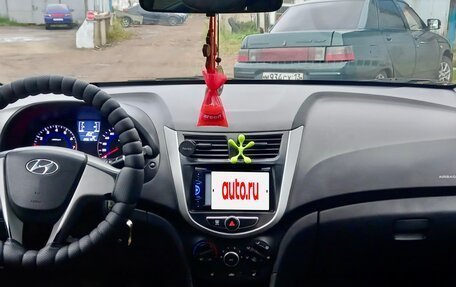 Hyundai Solaris II рестайлинг, 2014 год, 875 000 рублей, 5 фотография