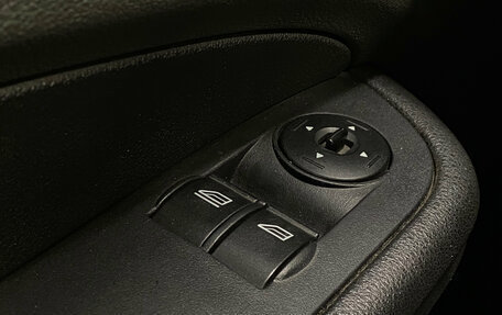 Ford Focus II рестайлинг, 2005 год, 320 000 рублей, 17 фотография