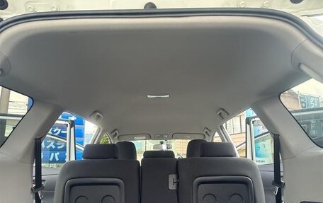 Toyota Wish II, 2017 год, 1 140 000 рублей, 14 фотография