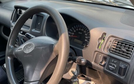 Toyota Probox I, 2004 год, 300 000 рублей, 15 фотография