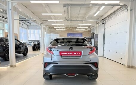Toyota C-HR I рестайлинг, 2017 год, 1 749 000 рублей, 5 фотография