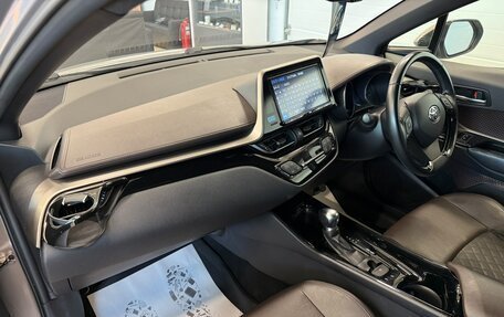 Toyota C-HR I рестайлинг, 2017 год, 1 749 000 рублей, 13 фотография