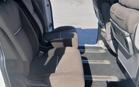 Honda Stepwgn IV, 2015 год, 1 800 000 рублей, 6 фотография