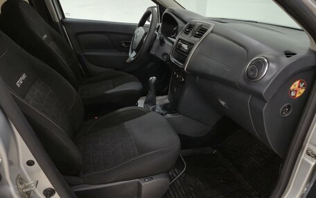 Renault Sandero II рестайлинг, 2017 год, 750 000 рублей, 17 фотография
