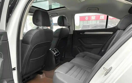 Skoda Superb III рестайлинг, 2023 год, 1 780 000 рублей, 11 фотография