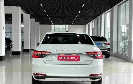 Skoda Superb III рестайлинг, 2023 год, 1 780 000 рублей, 5 фотография
