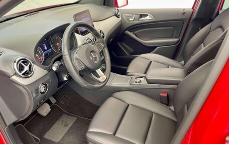 Mercedes-Benz B-Класс, 2018 год, 1 460 000 рублей, 10 фотография