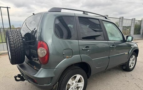 Chevrolet Niva I рестайлинг, 2017 год, 399 000 рублей, 2 фотография