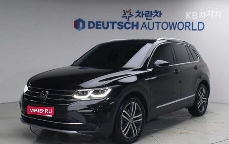 Volkswagen Tiguan II, 2023 год, 2 980 020 рублей, 1 фотография